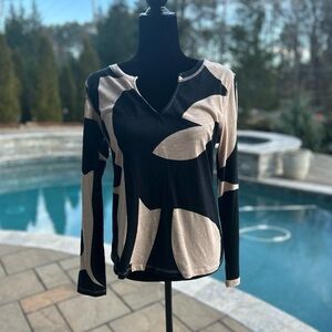 Sanctuary print split neck long sleeve top